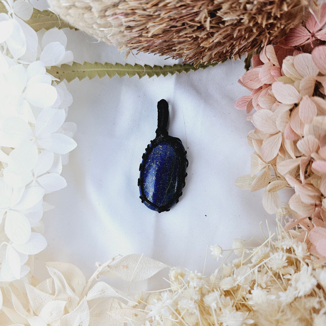 Lapis Lazuli Macrame Pendant