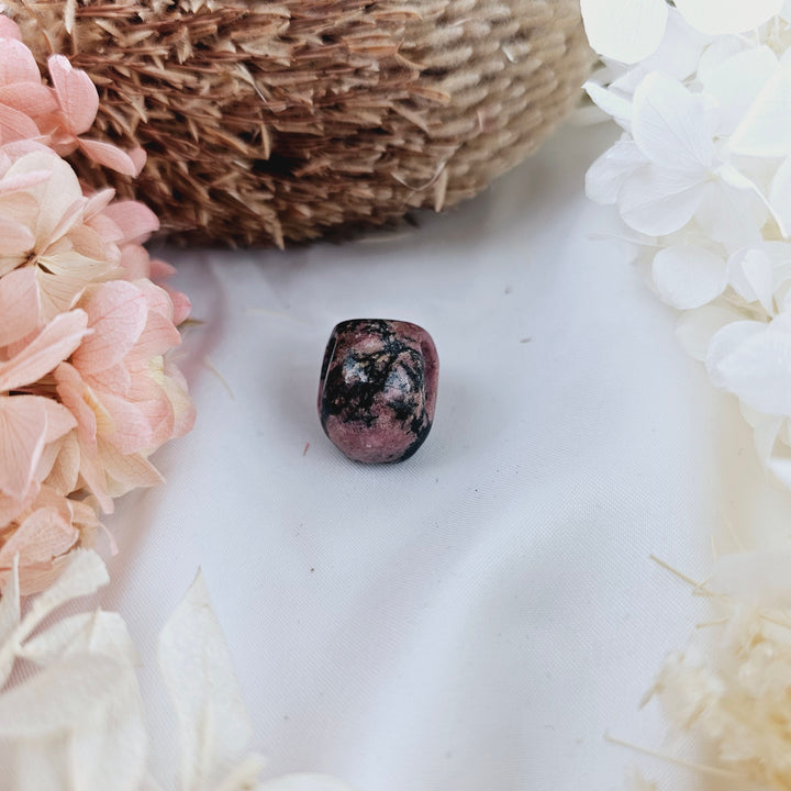 Rhodonite Skull