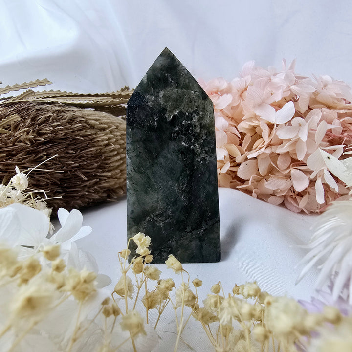 Labradorite Tower (high flash)