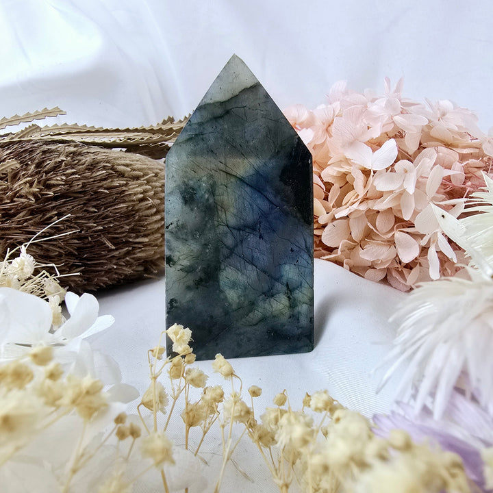 Labradorite Tower (high flash)