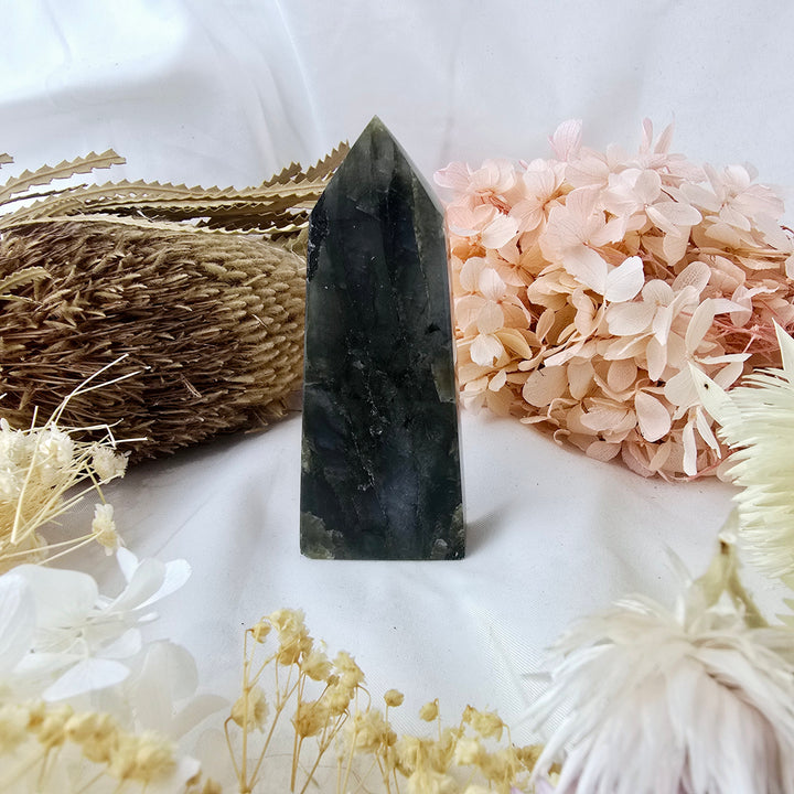 Labradorite Tower (high flash)