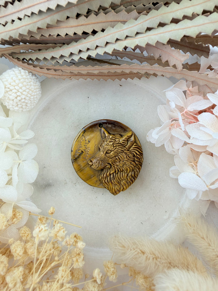 Tigers Eye Wolf Pendant