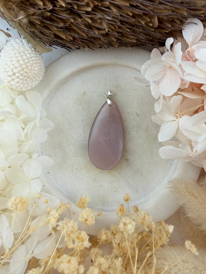 Peach Moonstone Silver Pendant