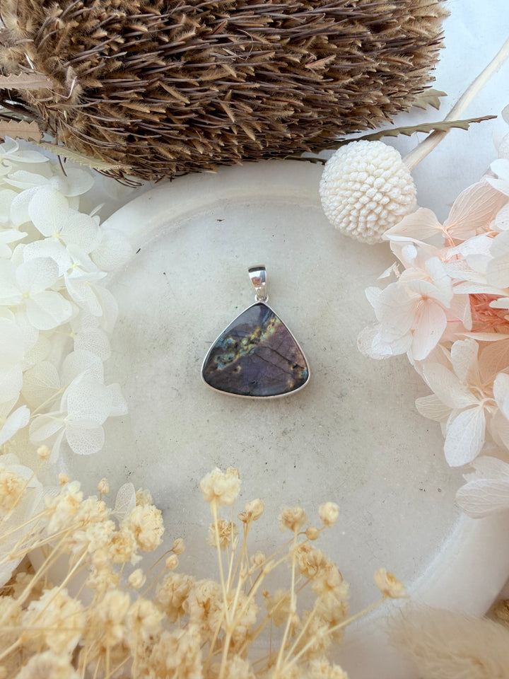 Labradorite Silver Pendant