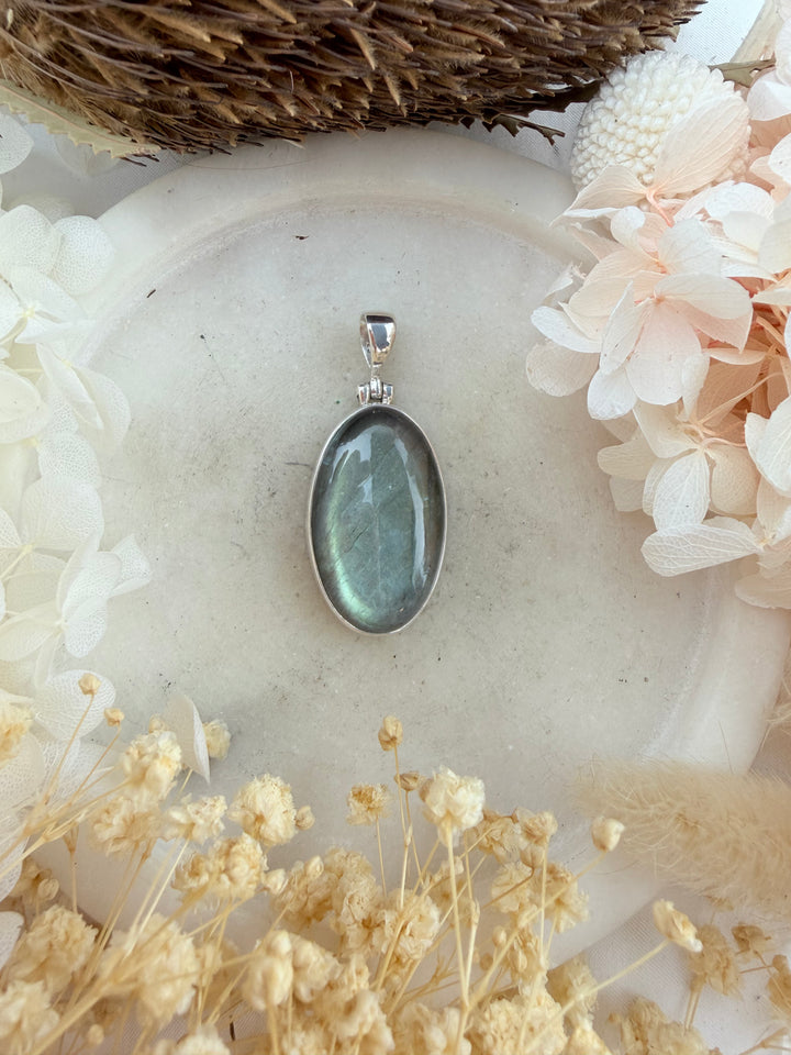 Labradorite Silver Pendant