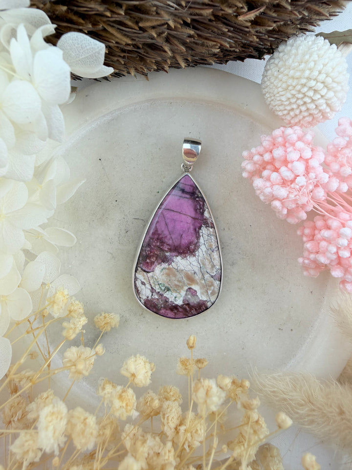 Cobalto Calcite Silver Pendant