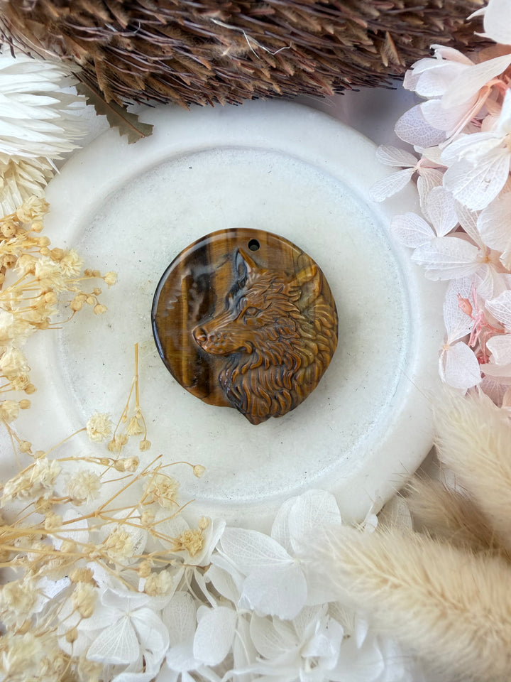 Tigers Eye Wolf Pendant