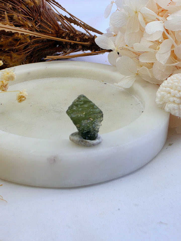 Moldavite Specimen — Manifest & Transform