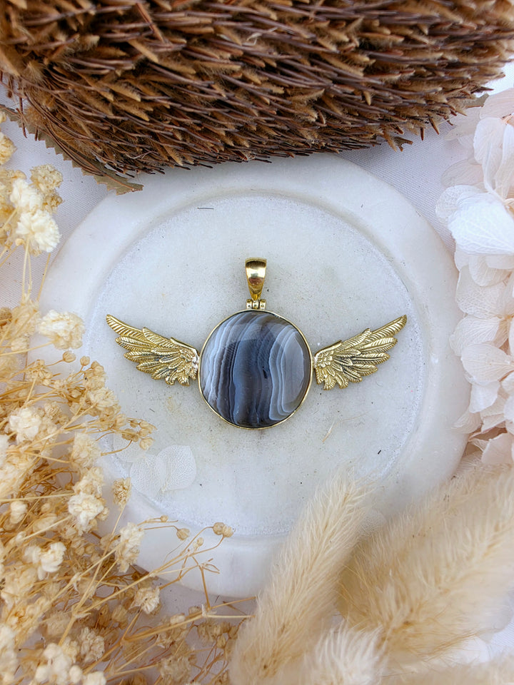Agate in Quartz Anahata Brass Pendant