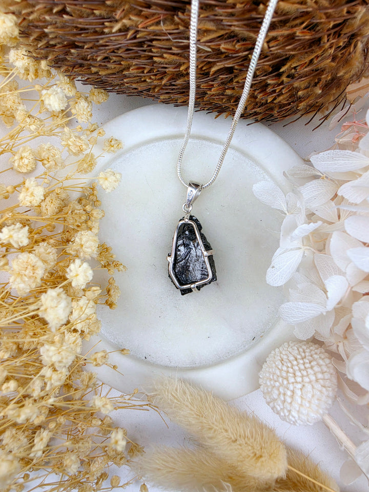 Elite Shungite Silver Pendant - The Protective Shield