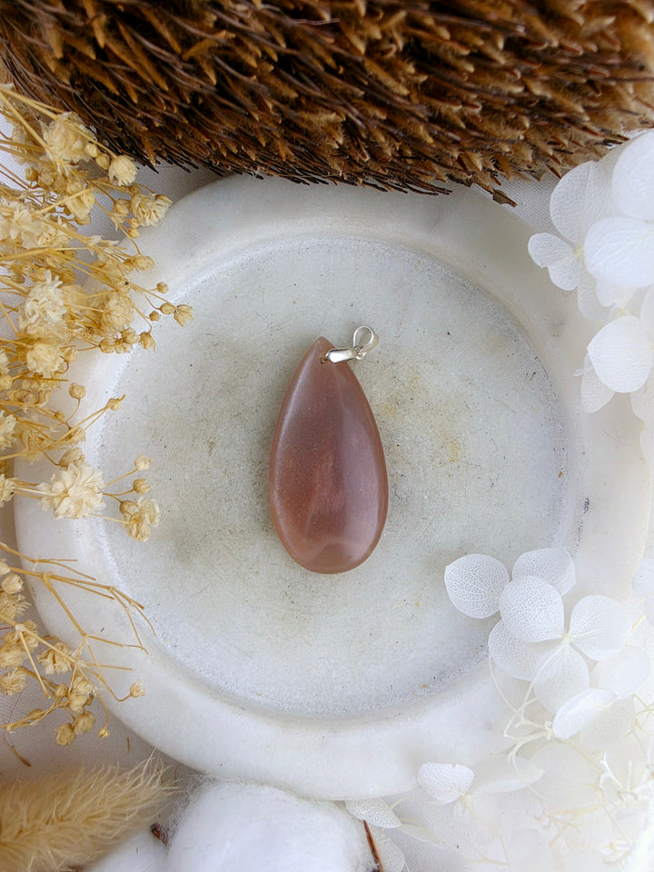 Peach Moonstone Silver Pendant