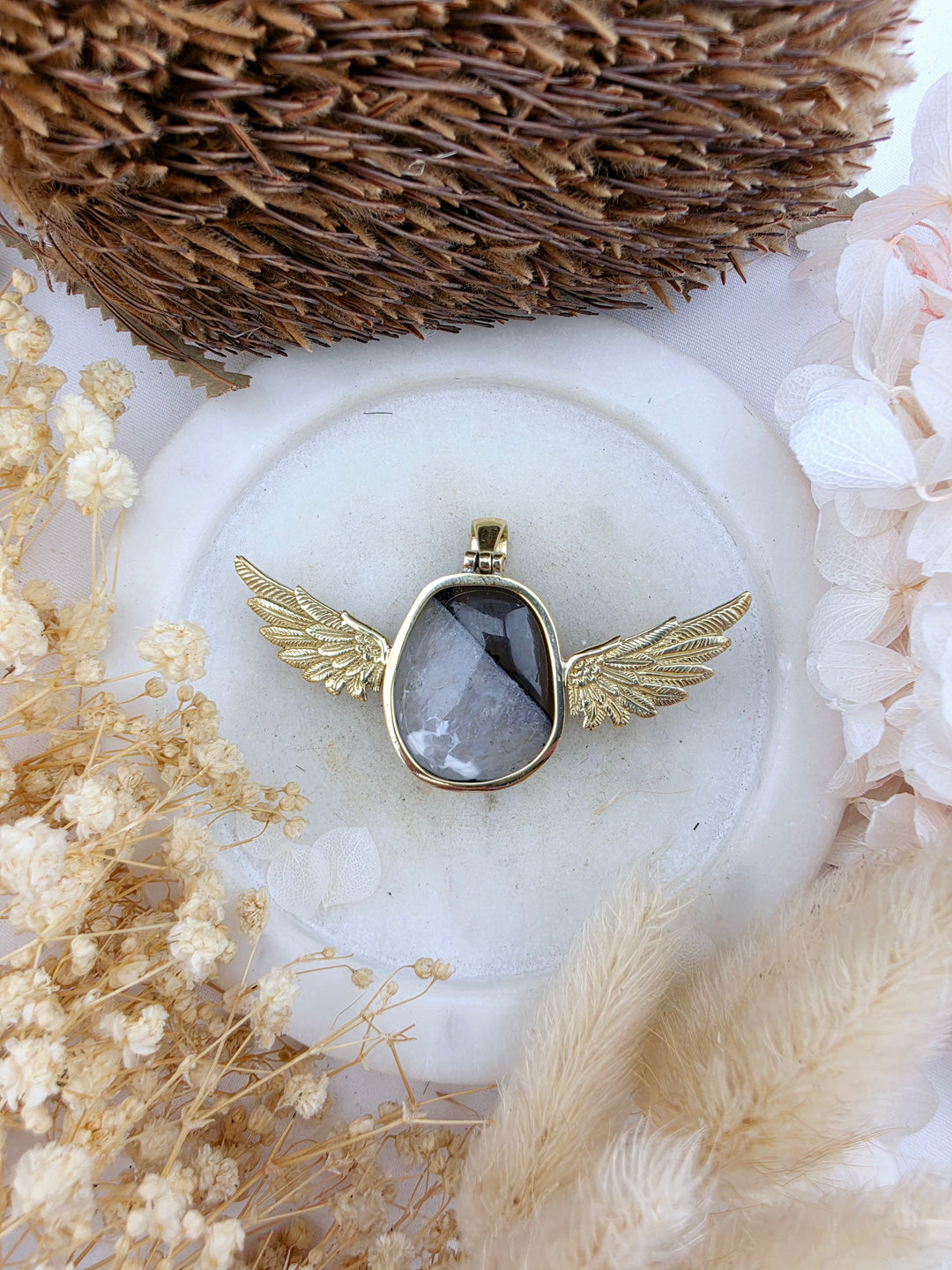 Agate in Quartz Anahata Brass Pendant