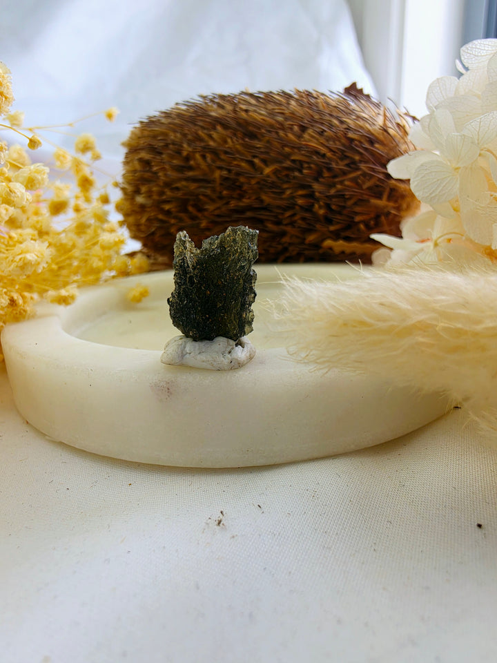 Moldavite Specimen — Manifest & Transform