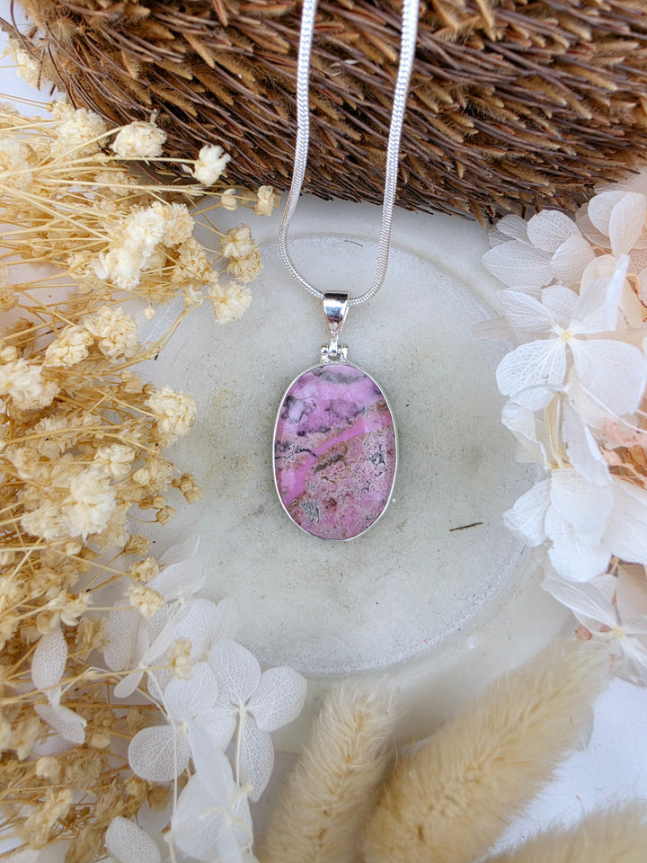 Cobalto Calcite White Brass Pendant
