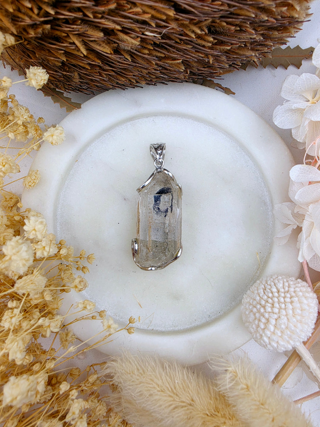 Clear Quartz with Enhydro Moving Bubble Pendant