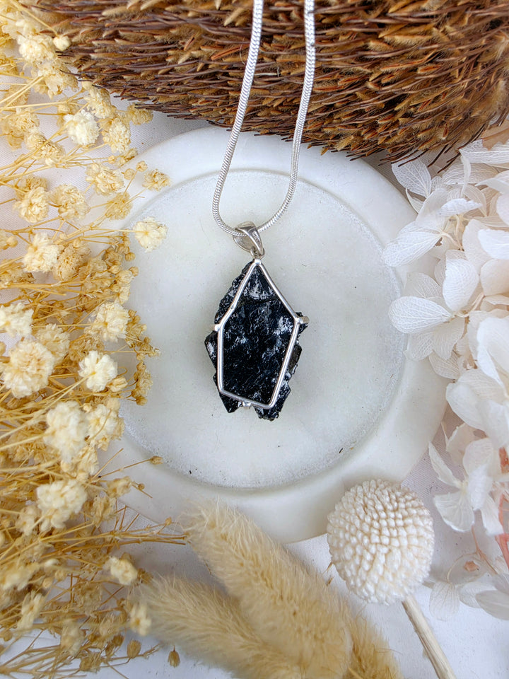 Elite Shungite Silver Pendant - The Protective Shield