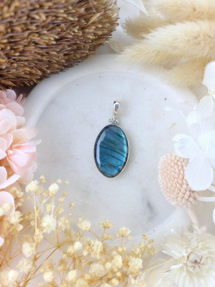 Labradorite Silver Pendant