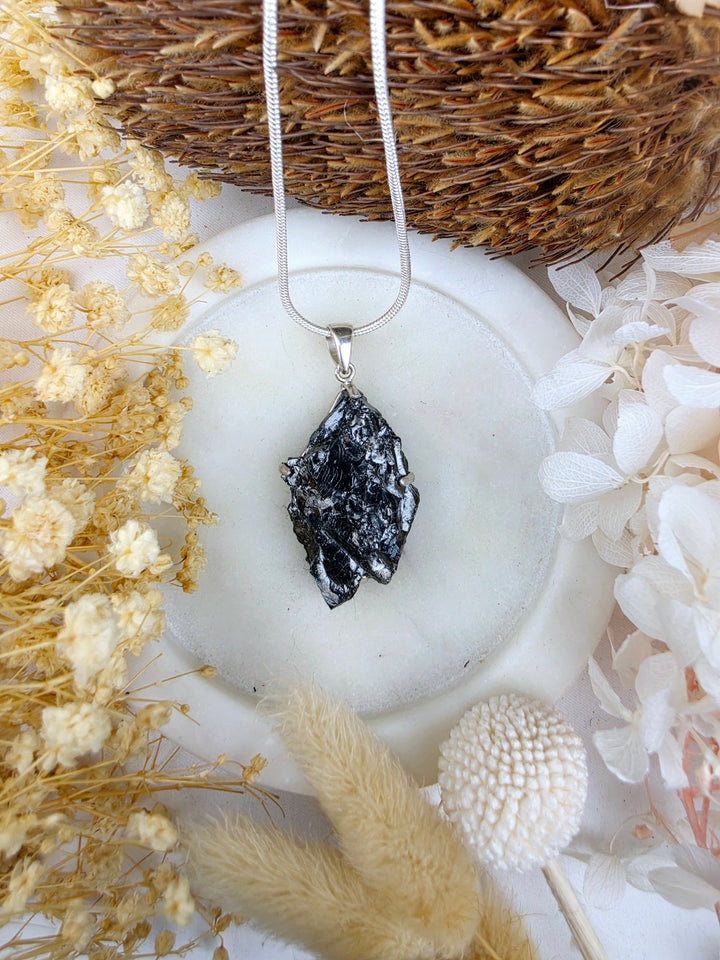 Elite Shungite Silver Pendant - The Protective Shield