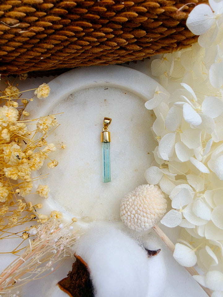 Natural Raw Emerald Pendant – 9K Solid Gold