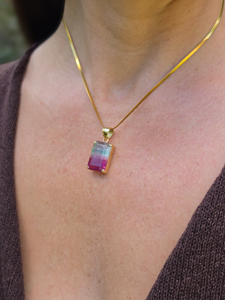 Pink & Green Bi-Coloured Tourmaline Pendant - 18k Solid Gold — Tender & Whole