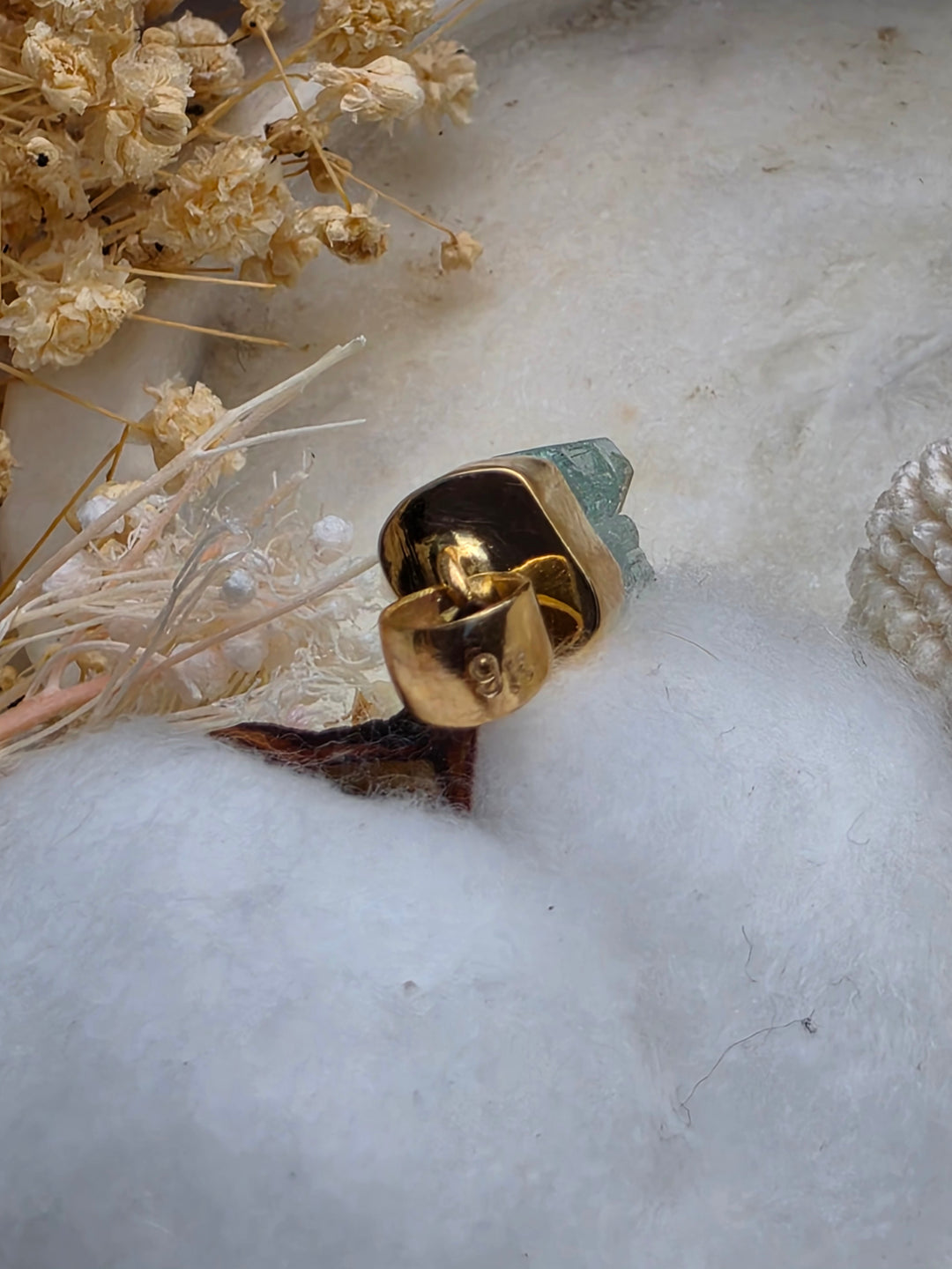 Natural Raw Emerald Pendant – 9K Solid Gold