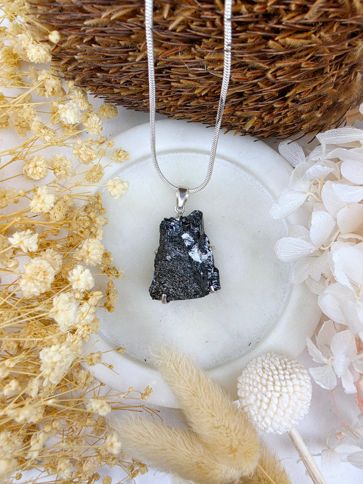 Elite Shungite Silver Pendant - The Protective Shield