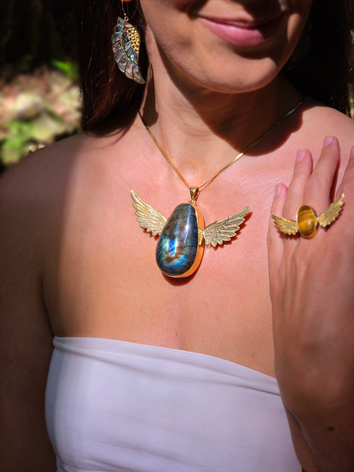 Labradorite Queen Anahata Brass Pendant