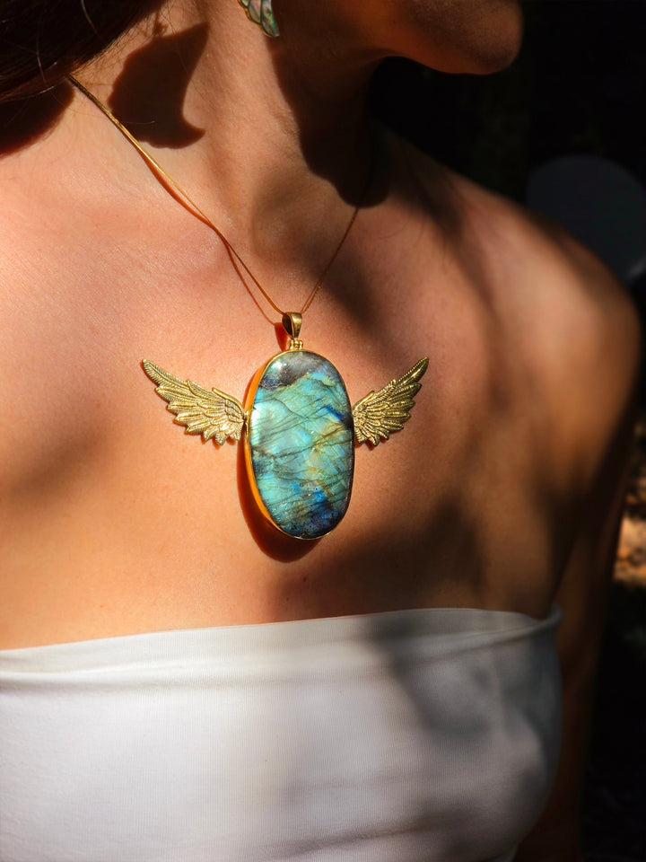 Labradorite Queen Anahata Brass Pendant