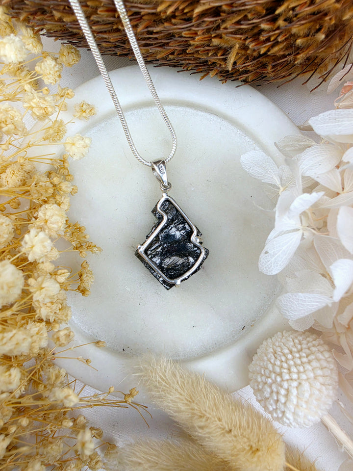 Elite Shungite Silver Pendant - The Protective Shield
