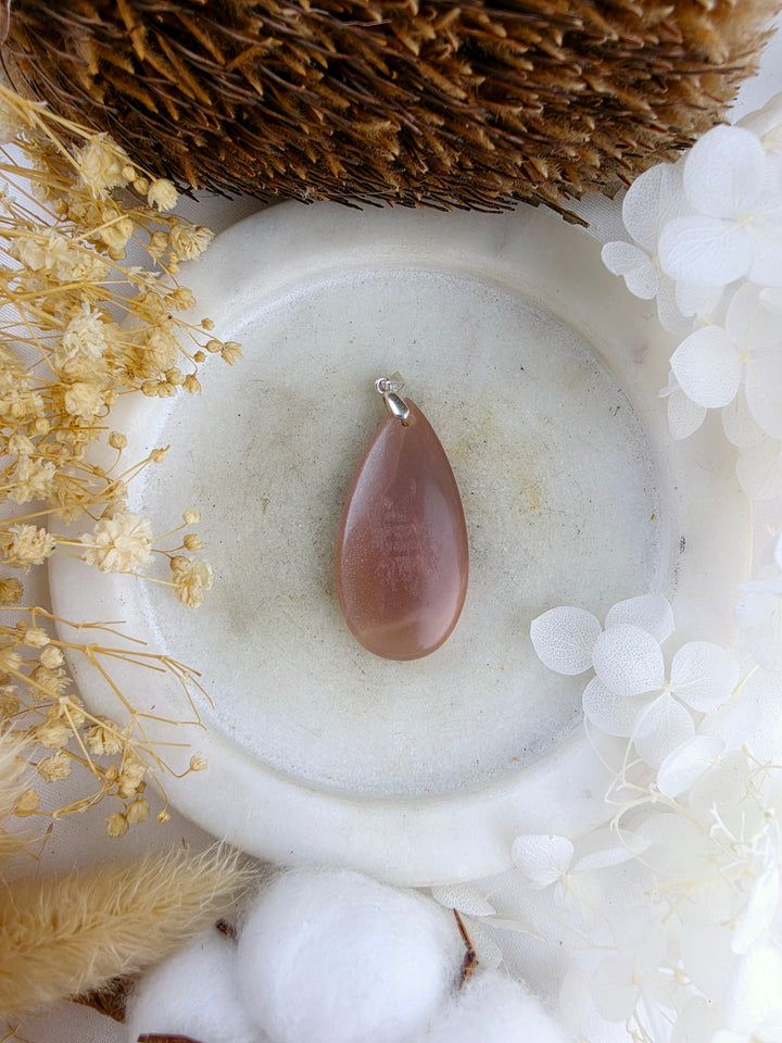Peach Moonstone Silver Pendant