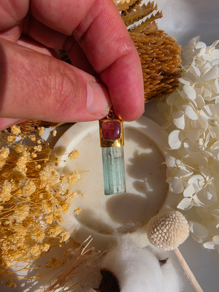 Natural Raw Emerald Pendant – 9K Solid Gold Light Keeper Wand