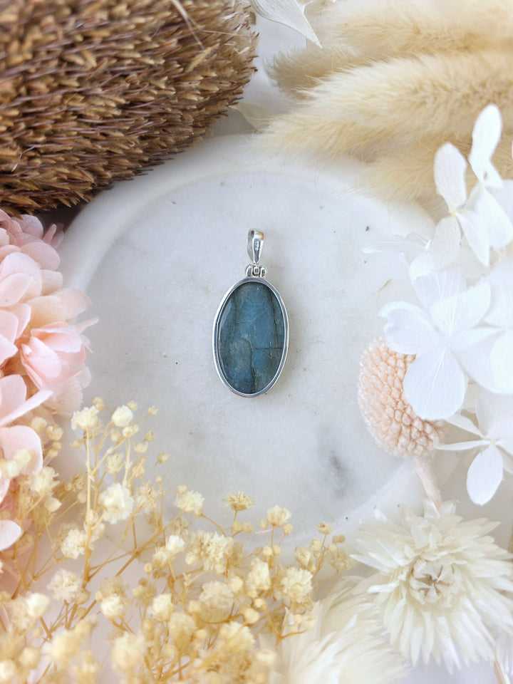 Labradorite Silver Pendant