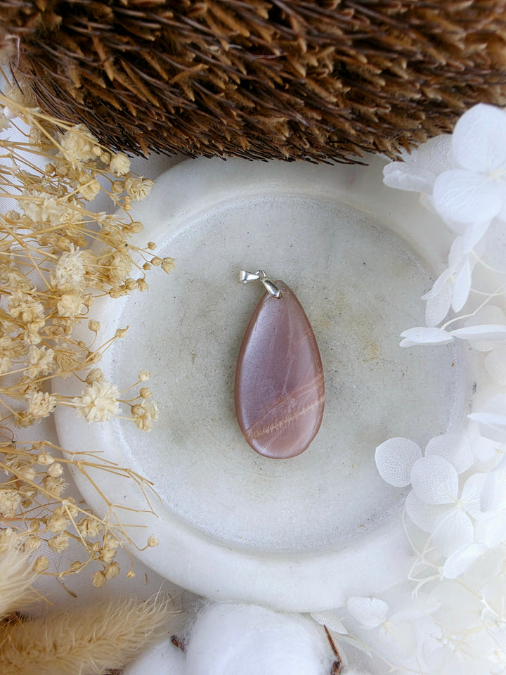 Peach Moonstone Silver Pendant