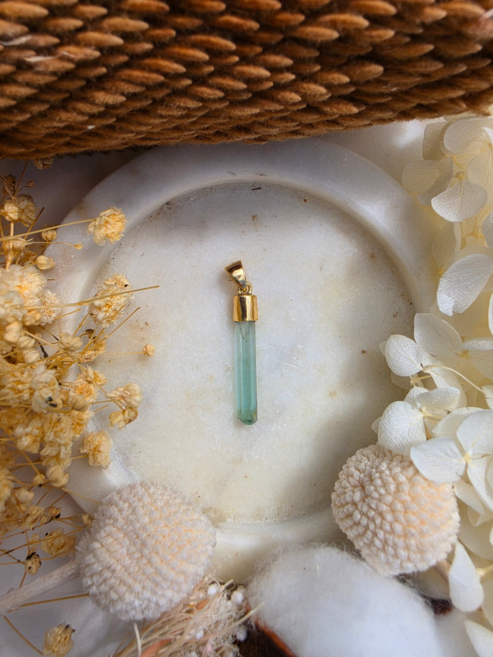 Natural Raw Emerald Pendant – 9K Solid Gold