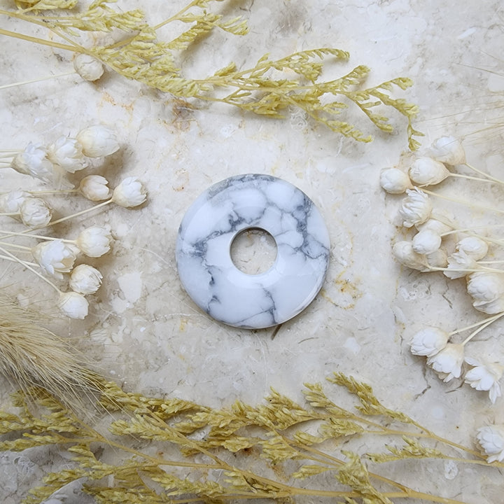 Howlite Donut